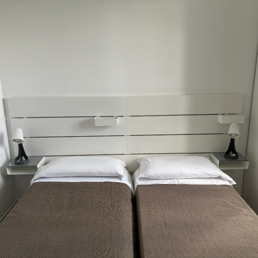 Room & Parking In Centro Citta Con Parcheggio Privato E Wifi 波坦察 外观 照片