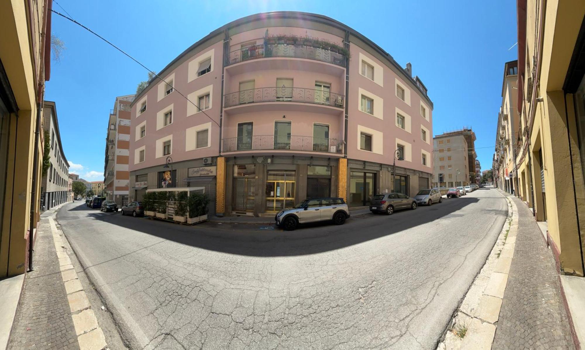 Room & Parking In Centro Citta Con Parcheggio Privato E Wifi 波坦察 外观 照片