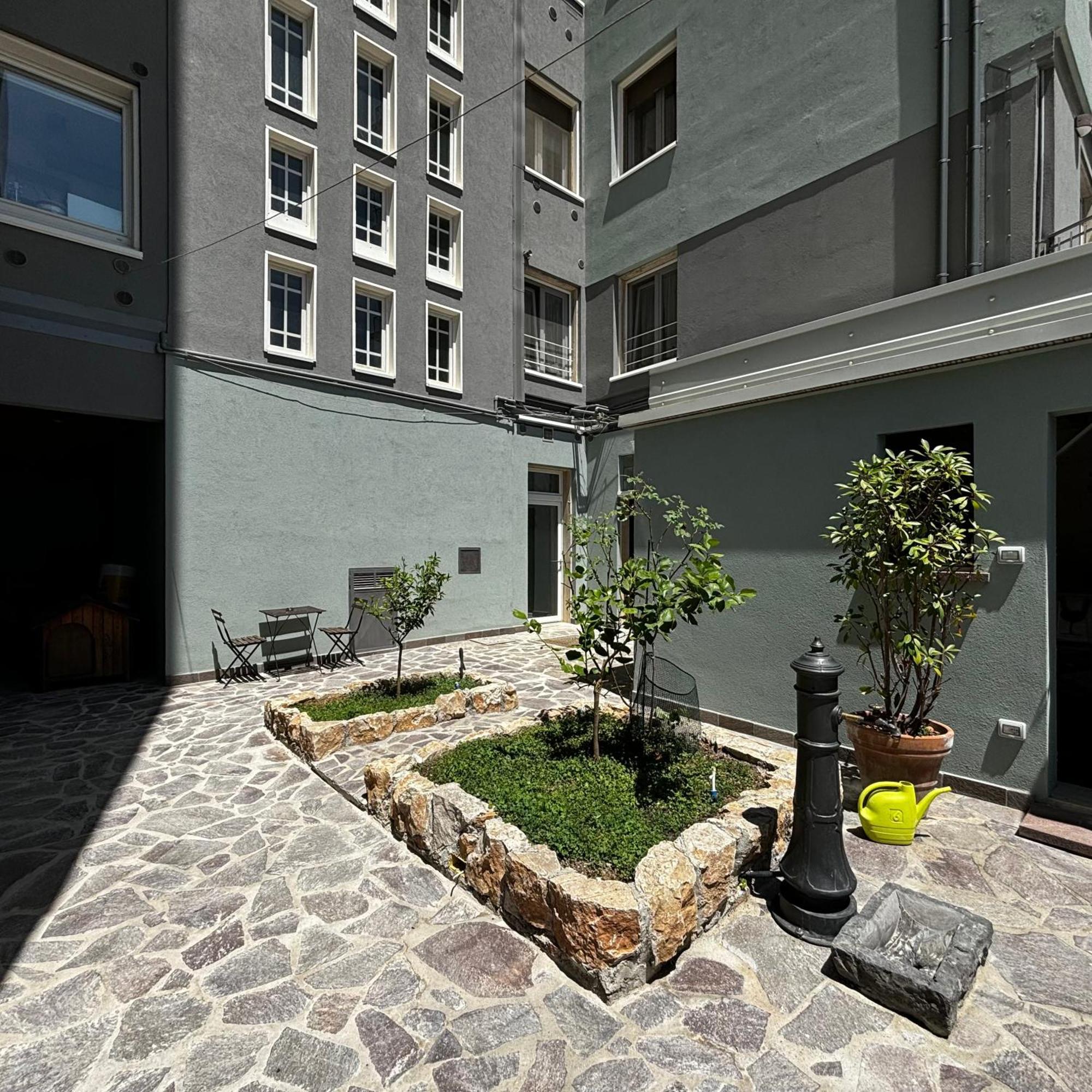 Room & Parking In Centro Citta Con Parcheggio Privato E Wifi 波坦察 外观 照片
