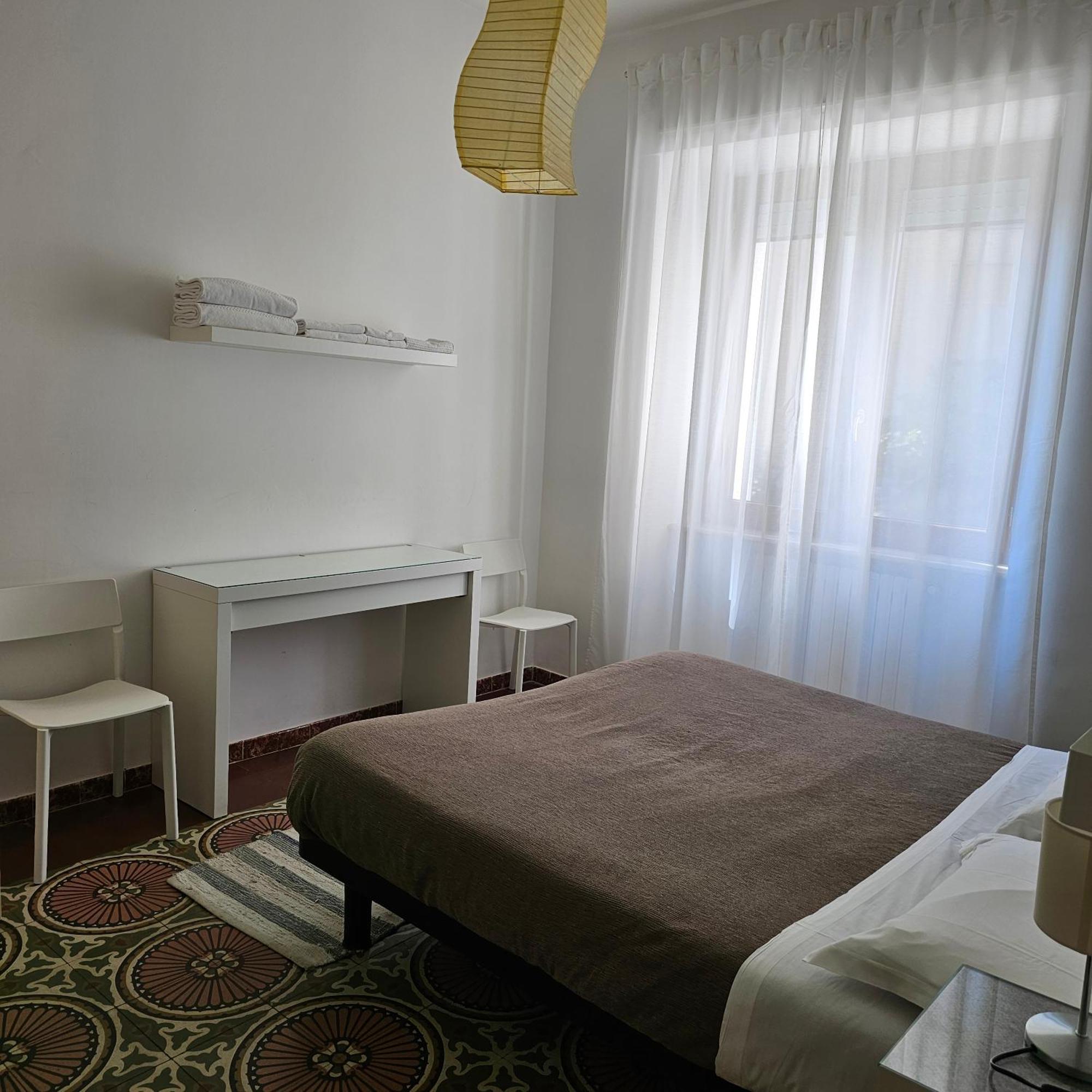 Room & Parking In Centro Citta Con Parcheggio Privato E Wifi 波坦察 客房 照片